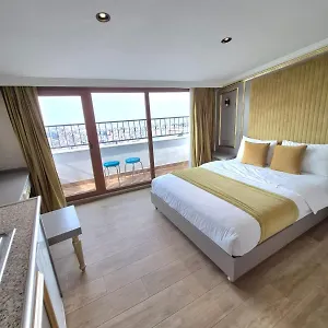 Taksim La Marino Aparthotel